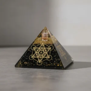 pirámide de orgonita turmalina & metatrón
